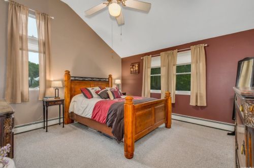 25 Dawson St, Huntington Station NY 11746-4021 exterior