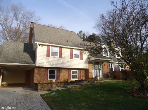 8014 Birnam Wood Dr, Mc Lean VA  22102-2711 exterior