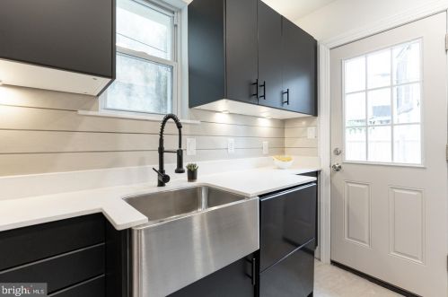 1906 Lawrence St, Philadelphia PA 19140-2406 exterior