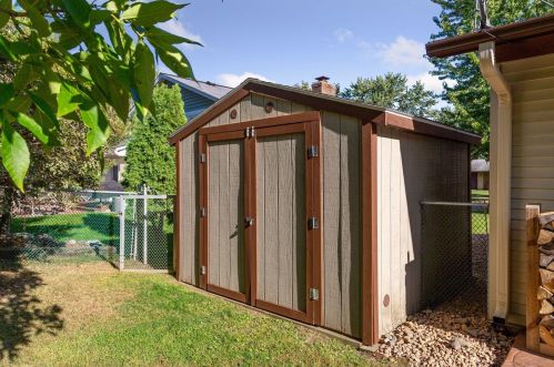 15127 Dunbar Blvd, Saint Paul MN 55124-6840 exterior