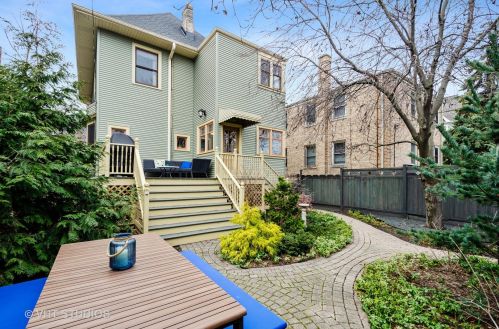 5321 Magnolia Ave, Chicago IL 60640-2205 exterior