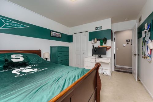 7362 Milan Dr, Kalamazoo MI 49024-3052 exterior