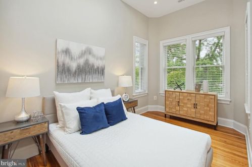 623 6 St, Washington DC 20024-2693 exterior