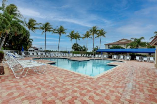 6798 Via Regina, Boca Raton FL 33433-3927 exterior