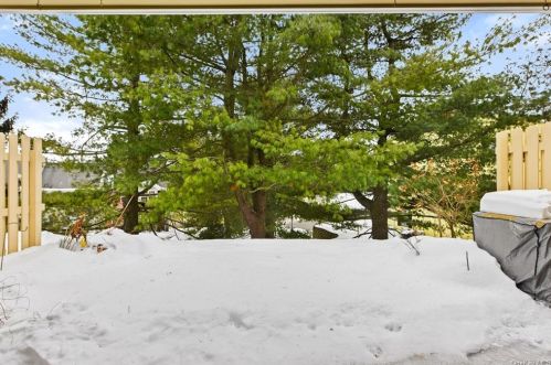 54 Campus Rd, Peekskill NY 10566-2567 exterior