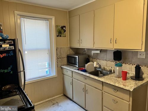 2306 Upland St, Chester PA 19013-5127 exterior