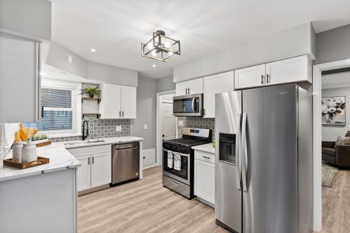 2812 84th St, Milwaukee WI  53222-4704 exterior