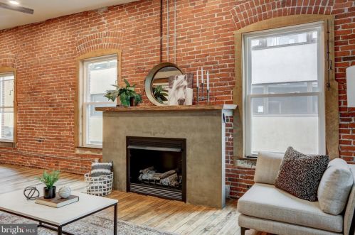 220 Prince St, Lancaster PA 17603-5878 exterior