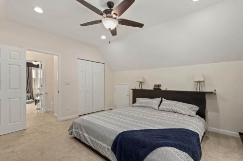 1740 Nagle Ave, Chicago IL 60706-4805 exterior