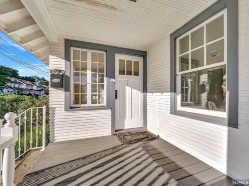 13 Hudson Ave, Maplewood NJ  07040-1506 exterior