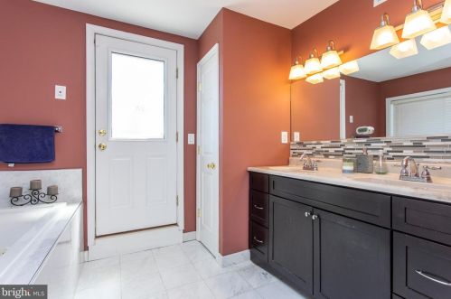 1000 18 St, Philadelphia PA 19140-3508 exterior