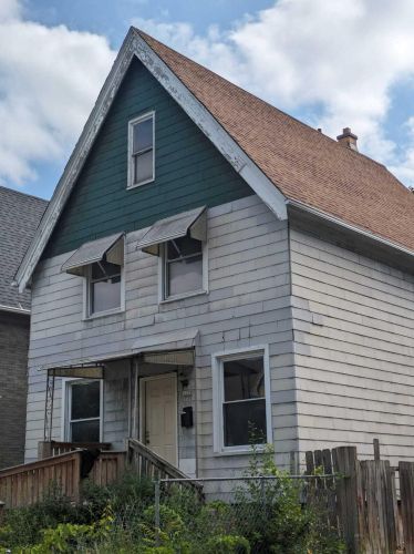 1238 34th St, Milwaukee, WI 53208-2948
