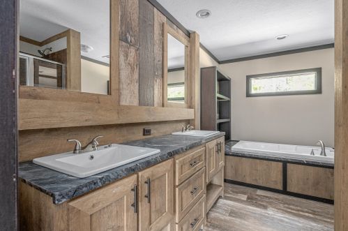 498 Arbour St, Defuniak Springs FL 32433-4897 exterior