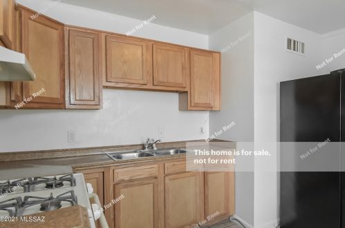 844 37 St, Tucson AZ 85713-4908 exterior