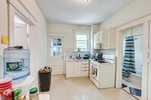 167 Hamilton St, New Brunswick NJ 08901-1806 exterior