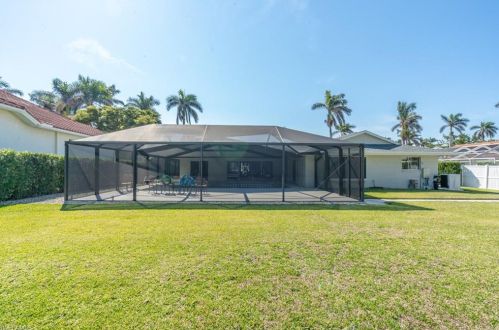 2870 Leeward Ln, Naples FL 34103-4038 exterior