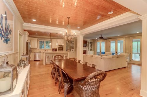 2602 Hartnett Blvd, Isle Of Palms SC  29451-2346 exterior