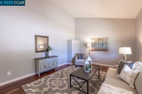 1126 Crowe Pl, Concord CA 94518-1712 exterior