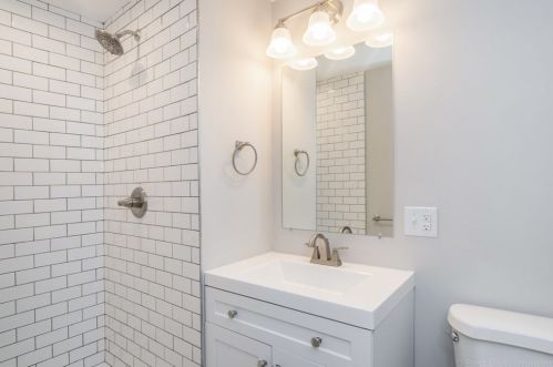 65 Flagg St, Worcester MA  01602-1452 exterior