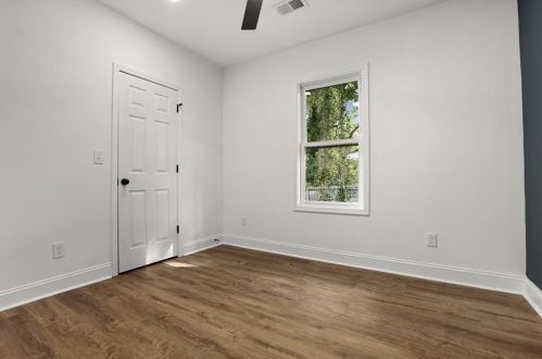 2352 Herring Rd, Atlanta GA 30311-2819 exterior