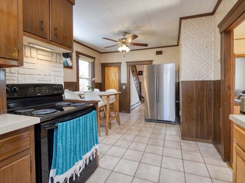 34 Mountain St, Worcester MA  01606-1412 exterior