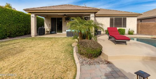 111 Roadrunner Dr, Chandler AZ 85286-3923 exterior