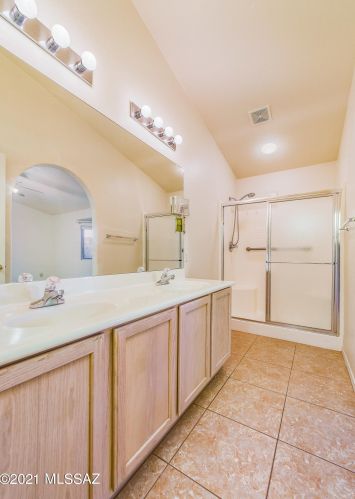 7629 Freshwater Pearl Dr, Tucson AZ  85747-5728 exterior