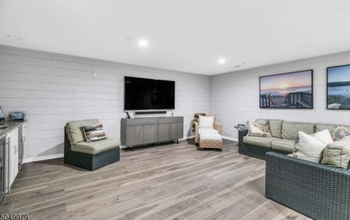 50 Dehart St, Morristown NJ 07960-5210 exterior