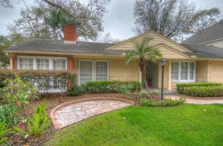 4025 Essex Ln, Houston TX  77027-5115 exterior