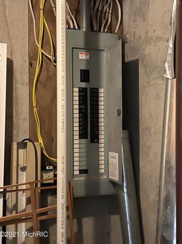 1531 Bender Rd, Middlevle MI 49333-9259 exterior