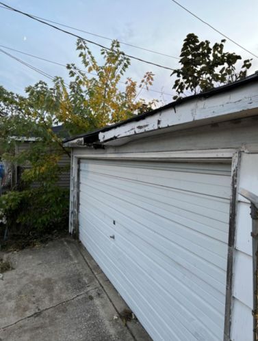 7527 Champlain Ave, Chicago IL 60619-2222 exterior