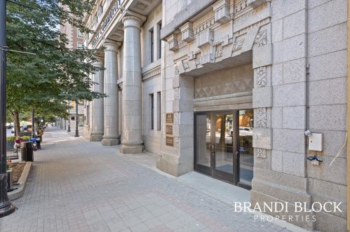 60 Monroe Center St, Grand Rapids, MI 49503-2902