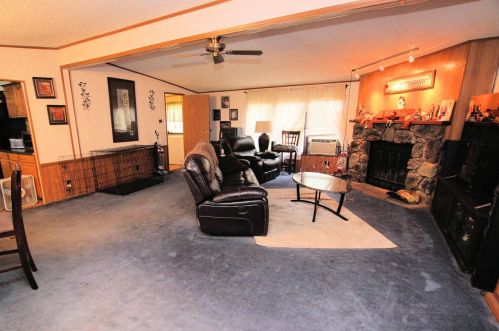 446 Courtland Ln, Meskegon MI 49442-2913 exterior