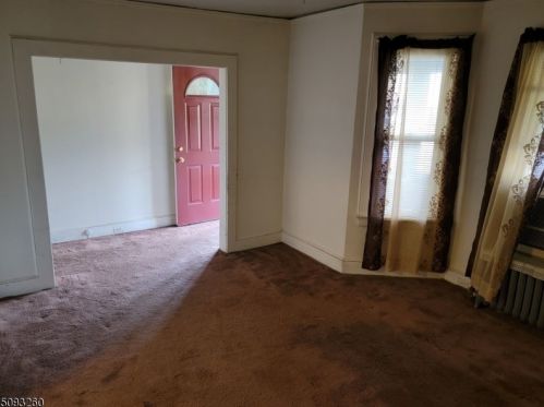 88 Greenwood Ave, Montclair NJ  07042-4010 exterior