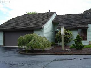 4208 125th Pl, Portland OR  97230-1342 exterior