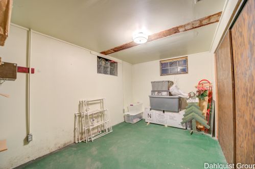 523 Clay Ave, Meskegon MI 49440-1002 exterior