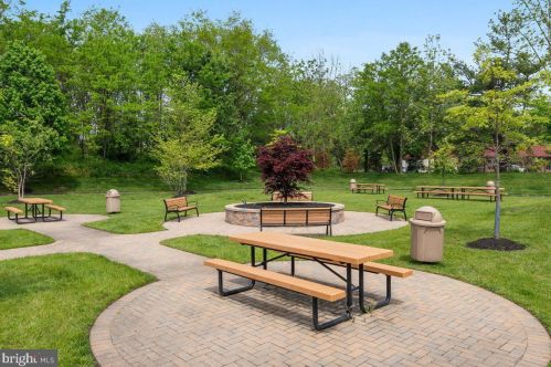 103 Kyle Ct, Trenton NJ 08690-1405 exterior