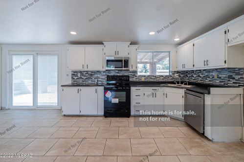 5710 Irving Ave, Tucson AZ 85711-6241 exterior