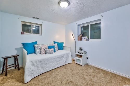 1768 Abbedale Ln, Sandy UT 84092-3723 exterior