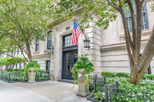 232 Walton Pl, Chicago IL  60611-1671 exterior