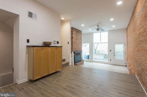 421 13 St, Philadelphia PA 19147-1142 exterior