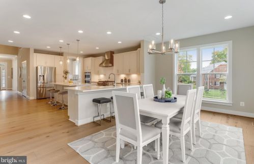 920 Darton Dr, Alexandria VA 22308-2021 exterior