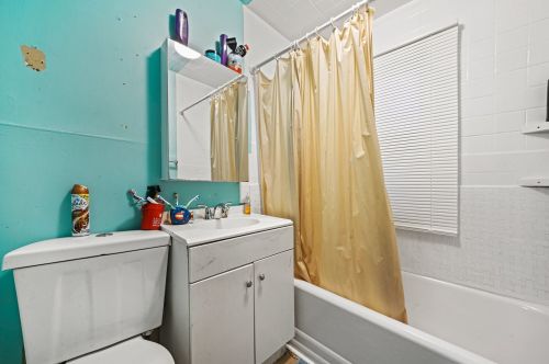 2230 Kenneth Ave, Chicago IL 60652-3531 exterior