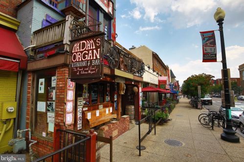 780 Lamont St, Washington DC  20010-1527 exterior