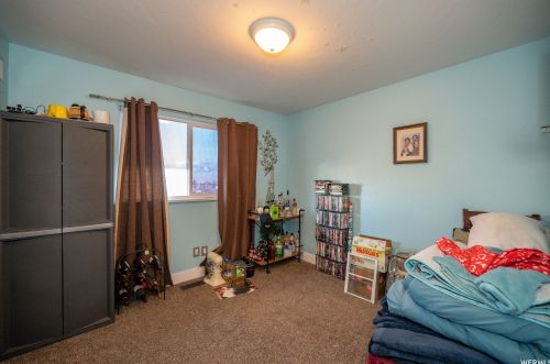 6389 Lotus Way, Taylorsville UT 84081-4302 exterior