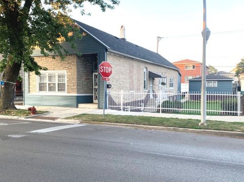 2901 Throop St, Chicago, IL 60608-5823