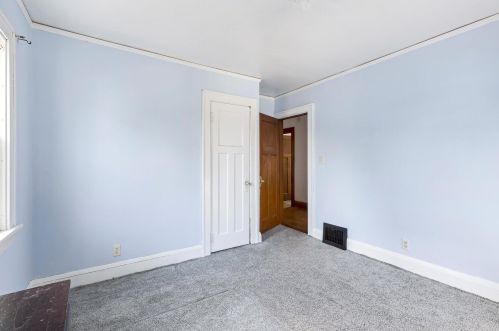 1968 83, Milwaukee WI 53213-2128 exterior