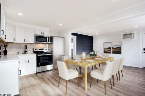 22 Northwestern Trl, Hopatcong NJ  07843-1520 exterior