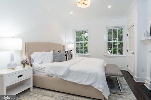 111 Prince St, Alexandria VA 22314-2934 exterior