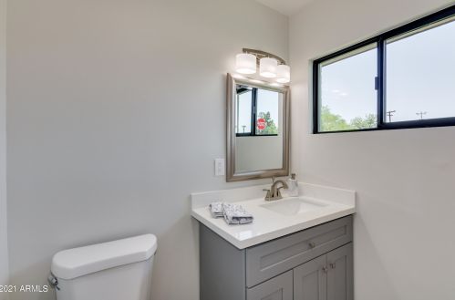 2902 18th Ave, Phoenix AZ  85015-6118 exterior